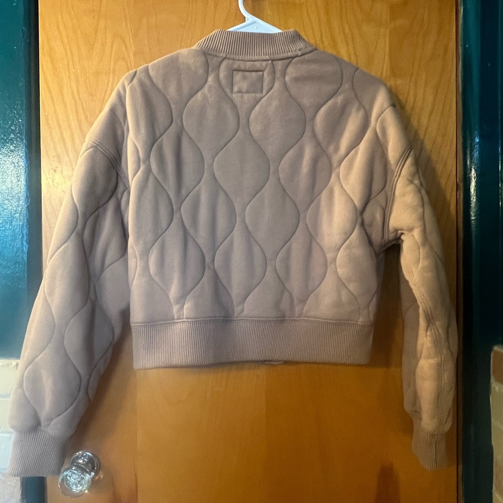 Abercrombie & Fitch Quilted Bomber Jacket - Picture 4 of 6